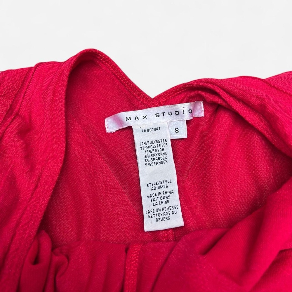 Max Studio V-Neck Ribbed Top - Picture 3 of 6